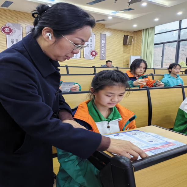 金融消保在身边，保障权益防风险——邮储银行韶关市城区支行开展“行长讲消保—邮我来讲”宣传活动